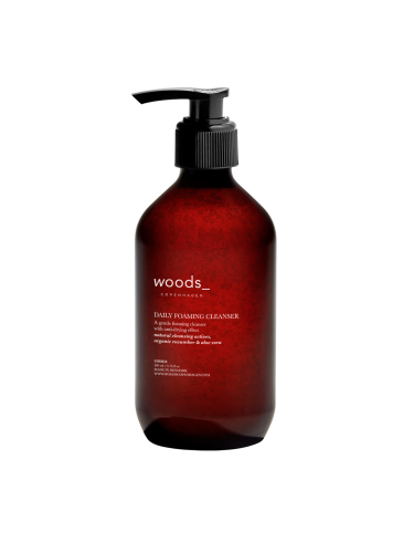 DAILY FOAMING CLEANSER NO BACKGROUND.png